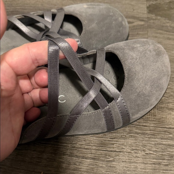 Vionic Claire Gray Mules - Picture 7 of 7